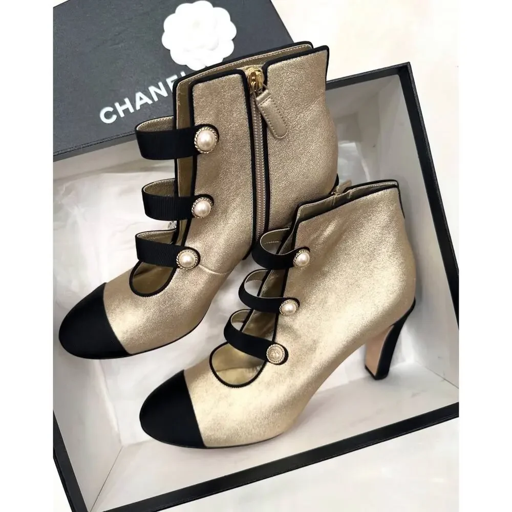 NWOB Chanel 2018 Gold Toe Pearl Button Leather Ankle Boots Sz.40